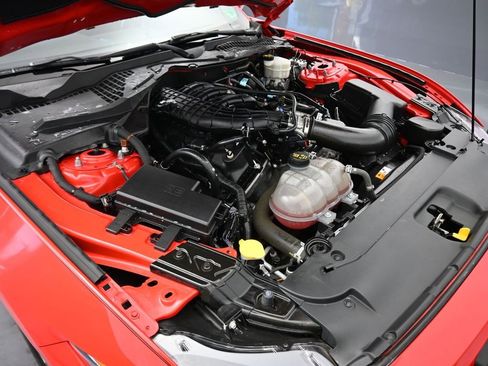 Used 2017 Ford Mustang Coupe image 40