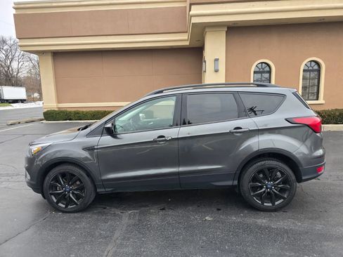 Used 2019 Ford Escape SE image 10
