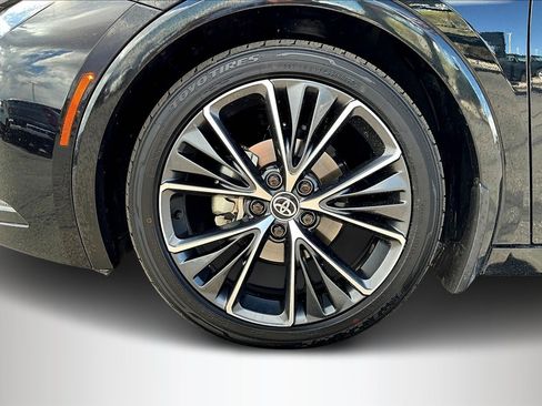 Used 2024 Toyota Prius XLE image 34