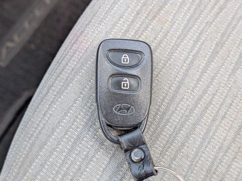 Used 2016 Hyundai Accent SE w/ Option Group 02 FWD image 25