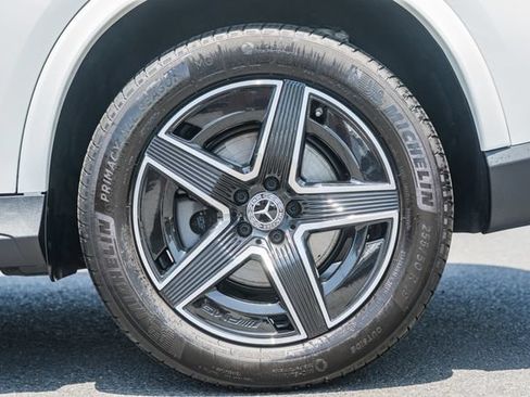 Certified 2025 Mercedes-Benz GLC 300 4MATIC w/ AMG Line image 18