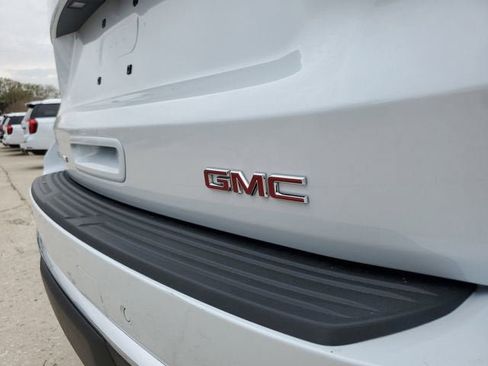 New 2026 GMC Yukon XL Denali w/ Sun & Power Step Package AWD/4WD image 7