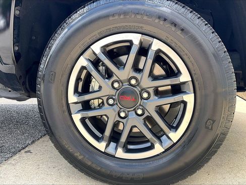Used 2024 Toyota Tacoma TRD Sport w/ TRD Sport Upgrade Package AWD/4WD image 11