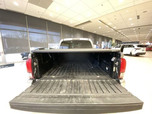 Used 2019 Toyota Tacoma TRD Off-Road image 26