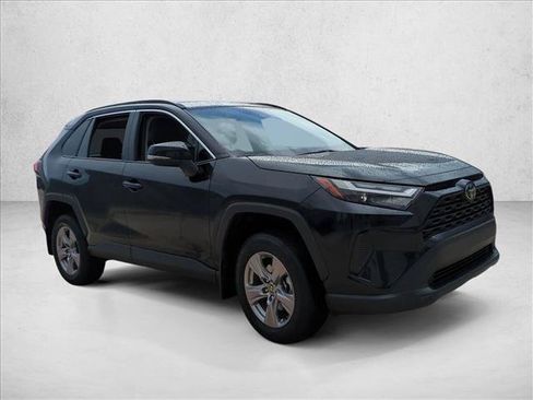 Used 2024 Toyota RAV4 XLE FWD image 3