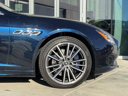 Certified 2022 Maserati Quattroporte Modena Q4 image 11