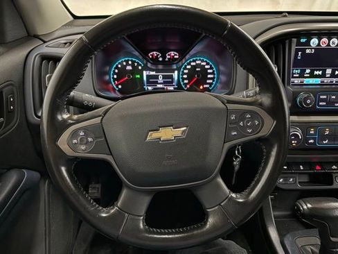 Used 2018 Chevrolet Colorado Z71 AWD/4WD image 39