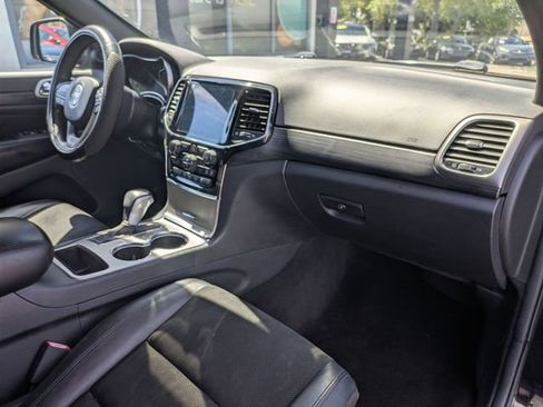 Used 2019 Jeep Grand Cherokee Altitude RWD image 28