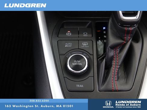 Used 2024 Toyota RAV4 SE w/ Weather & Moonroof Package image 25