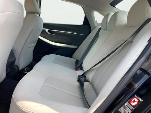 Used 2023 Hyundai Sonata SE FWD image 11