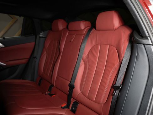 Used 2022 BMW X6 xDrive40i w/ Executive Package image 17