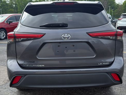 Used 2020 Toyota Highlander LE AWD/4WD image 7