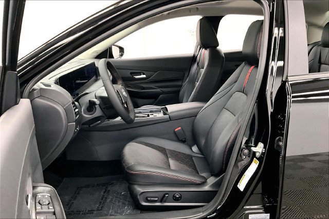 New 2027 Nissan Sentra SR w/ SR Premium Package FWD image 10