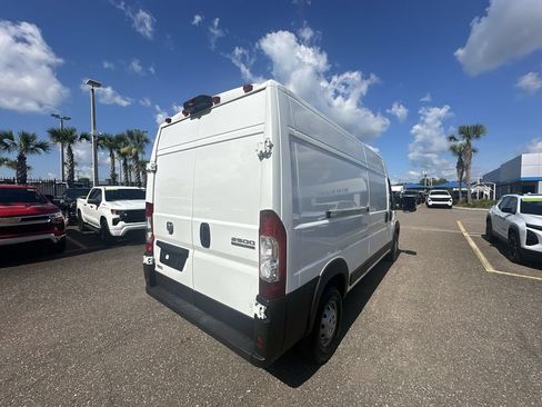 Used 2023 RAM ProMaster 2500 FWD image 16