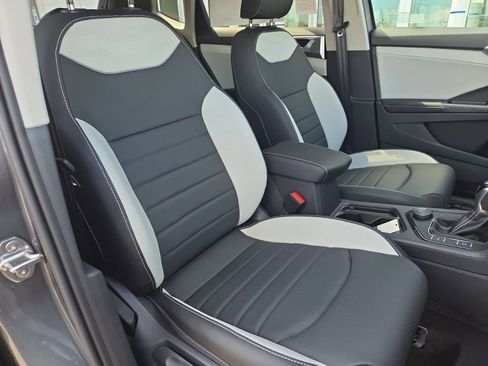 New 2026 Volkswagen Taos SEL AWD/4WD image 19