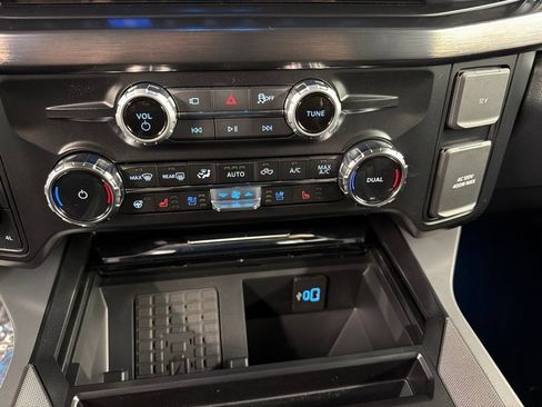 New 2026 Ford F250 Lariat w/ Black Appearance Package AWD/4WD image 13