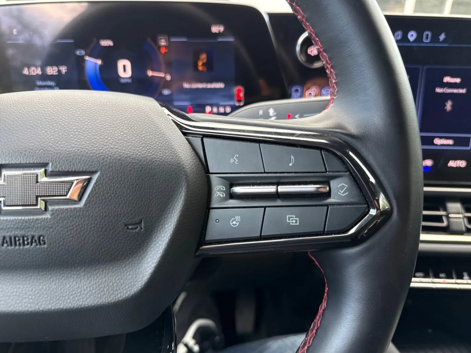 Used 2024 Chevrolet Equinox EV RS w/ LPO, Trailering Package AWD/4WD image 17