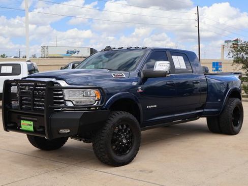 Used 2023 RAM 3500 Limited image 3