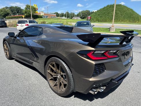 Used 2021 Chevrolet Corvette Stingray Preferred Conv w/ Z51 Performance Package RWD image 9