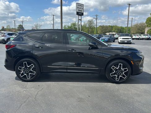 Used 2023 Chevrolet Blazer RS w/ Driver Confidence II Package image 2