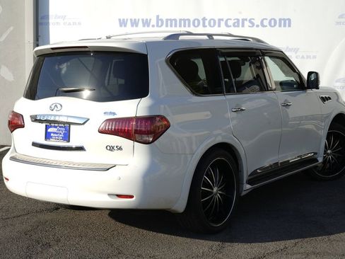Used 2012 INFINITI QX56 4WD w/ Deluxe Touring Pkg image 3