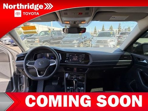 Used 2024 Volkswagen Jetta SE w/ Panoramic Sunroof Package FWD image 8