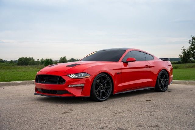 Used 2020 Ford Mustang GT RWD image 3