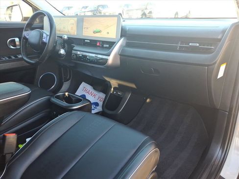 Used 2022 Hyundai Ioniq 5 SEL image 10