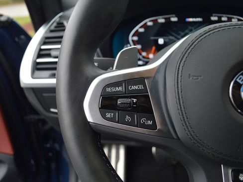 Certified 2025 BMW X4 M40i w/ Premium Package image 15