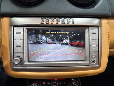 Used 2010 Ferrari California image 27