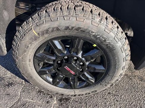 New 2026 GMC Sierra 2500 AT4 w/ AT4 Premium Plus Package image 12