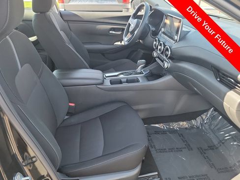 Used 2025 Nissan Sentra SV FWD image 17
