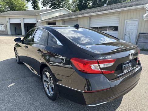 Used 2018 Honda Accord EX-L image 10