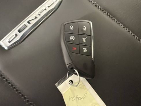 New 2026 GMC Yukon Denali w/ Sun & Power Step Package AWD/4WD image 25