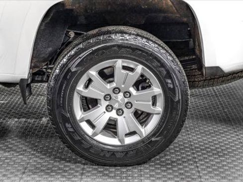Used 2022 Chevrolet Colorado LT w/ Fleet Safety Package RWD image 29