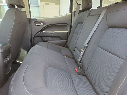 Used 2020 Chevrolet Colorado LT w/ Safety Package AWD/4WD image 12