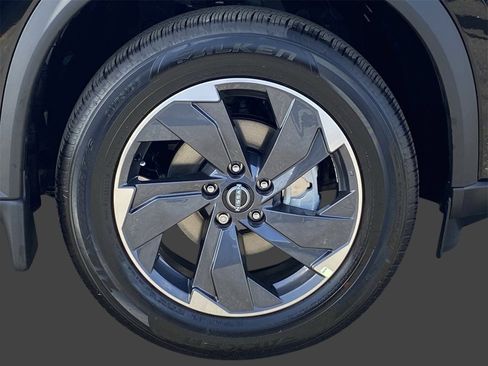 New 2026 Nissan Rogue SV image 7