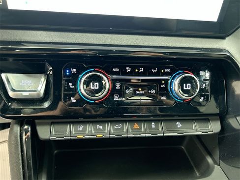 Used 2024 GMC Sierra 2500 AT4 w/ Snow Plow Prep/Camper Package image 16