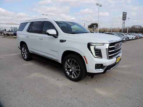 New 2026 GMC Yukon Elevation image 3