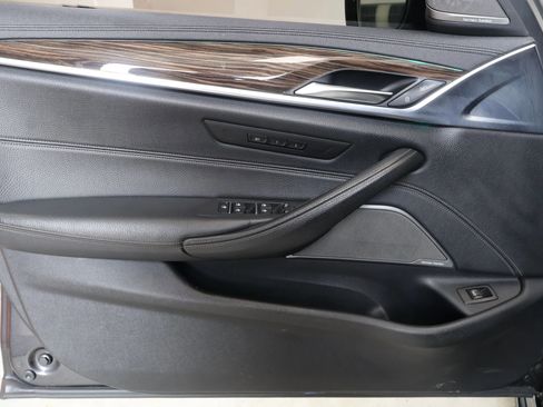 Used 2019 BMW M550i xDrive M550i xDrive Sedan 4D image 13