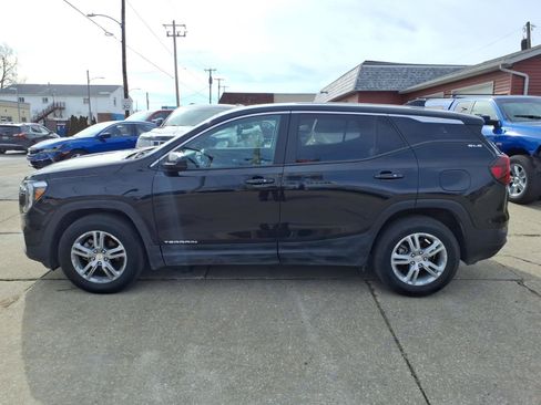 Used 2022 GMC Terrain SLE image 21