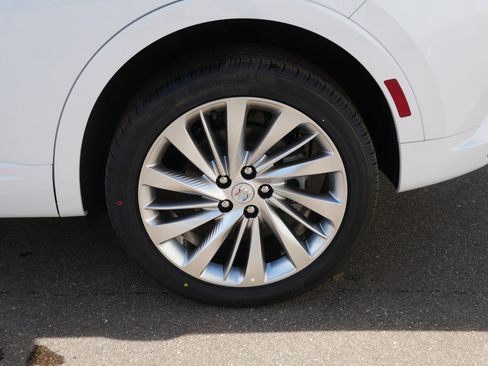 New 2026 Buick Envision Avenir image 3