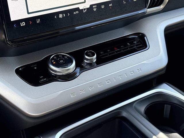 New 2026 Ford Expedition Active RWD image 29