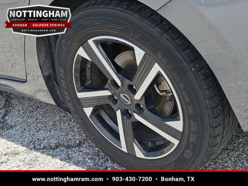 Used 2024 Nissan Sentra SV FWD image 7
