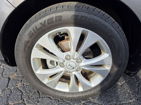 Used 2016 Kia Soul + FWD image 25