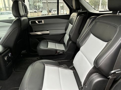 Used 2023 Ford Explorer XLT w/ Equipment Group 202A image 14