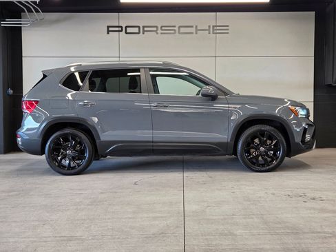 Used 2022 Volkswagen Taos SE image 29