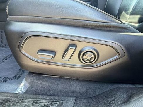 Used 2022 Jeep Grand Cherokee L Limited AWD/4WD image 18