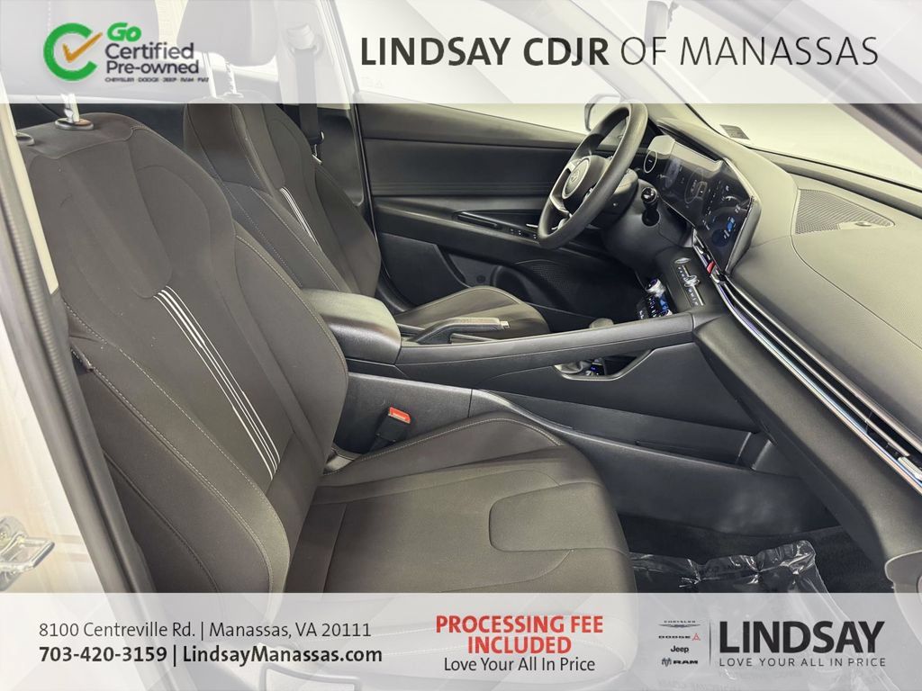 Used 2024 Hyundai Elantra SEL FWD image 14
