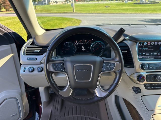 Used 2019 GMC Yukon XL Denali w/ Denali Ultimate Package AWD/4WD image 11